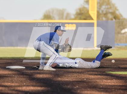 Thumbnail 2 in Highlands @ Covington Catholic photogallery.