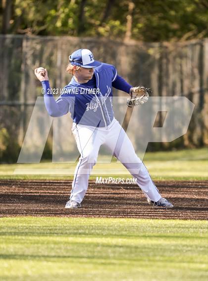 Thumbnail 1 in Highlands @ Covington Catholic photogallery.