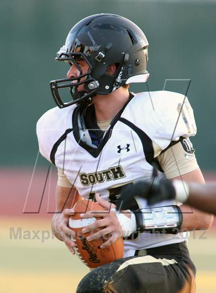 Thumbnail 3 in South @ Vista Murrieta photogallery.