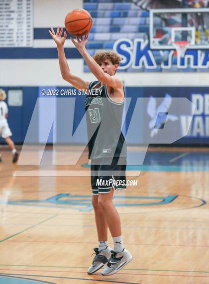 Thumbnail 2 in Mountain Ridge @ Apollo (Hoopsgiving Tournament) photogallery.