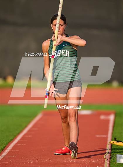 Thumbnail 2 in Eagle No Tax Relays (Pole Vault) photogallery.