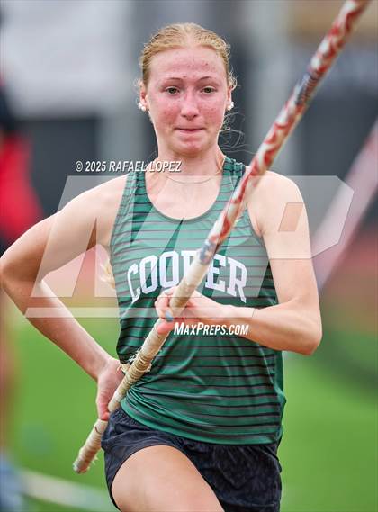 Thumbnail 3 in Eagle No Tax Relays (Pole Vault) photogallery.