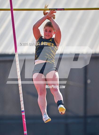Thumbnail 1 in Eagle No Tax Relays (Pole Vault) photogallery.