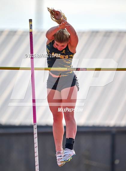 Thumbnail 3 in Eagle No Tax Relays (Pole Vault) photogallery.