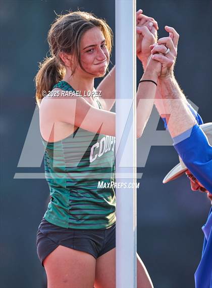 Thumbnail 3 in Eagle No Tax Relays (Pole Vault) photogallery.