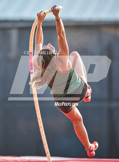 Thumbnail 1 in Eagle No Tax Relays (Pole Vault) photogallery.
