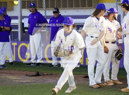 Thumbnail 1 in Brandon @ Lennard photogallery.