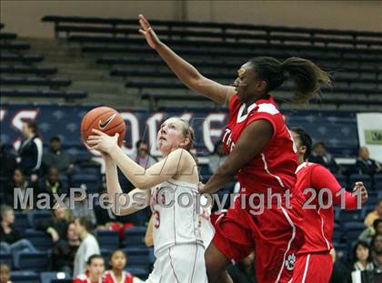 Thumbnail 3 in St. Mary's vs. Carondelet (Miramonte Holiday Classic) photogallery.