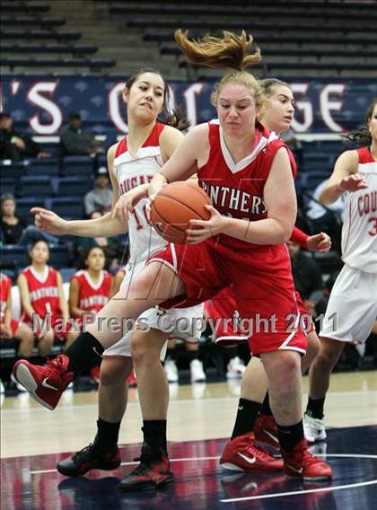 Thumbnail 1 in St. Mary's vs. Carondelet (Miramonte Holiday Classic) photogallery.