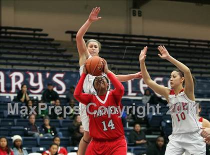 Thumbnail 1 in St. Mary's vs. Carondelet (Miramonte Holiday Classic) photogallery.