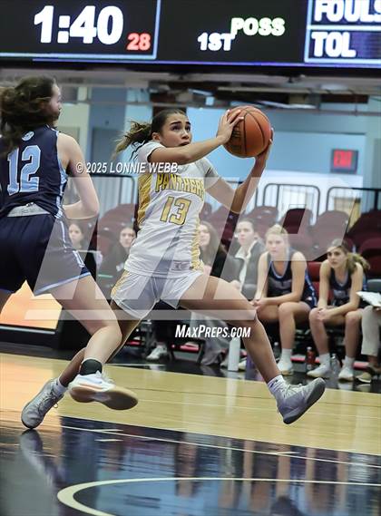 Thumbnail 1 in Walter Panas vs Ursuline (Slam Dunk Showcase) photogallery.
