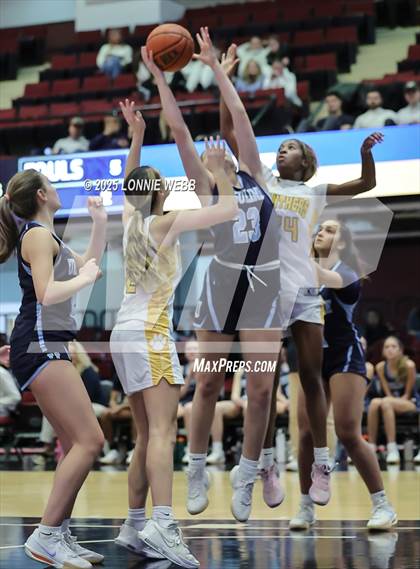 Thumbnail 2 in Walter Panas vs Ursuline (Slam Dunk Showcase) photogallery.