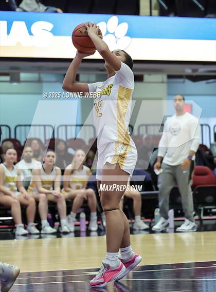 Thumbnail 3 in Walter Panas vs Ursuline (Slam Dunk Showcase) photogallery.