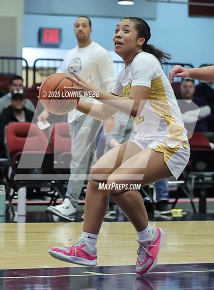 Thumbnail 1 in Walter Panas vs Ursuline (Slam Dunk Showcase) photogallery.