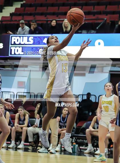 Thumbnail 2 in Walter Panas vs Ursuline (Slam Dunk Showcase) photogallery.