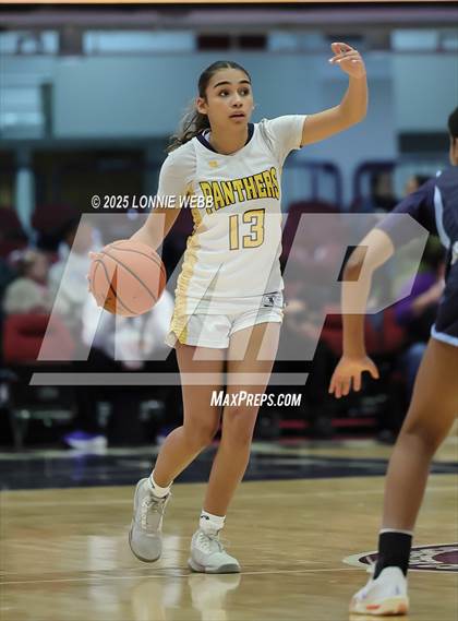 Thumbnail 1 in Walter Panas vs Ursuline (Slam Dunk Showcase) photogallery.