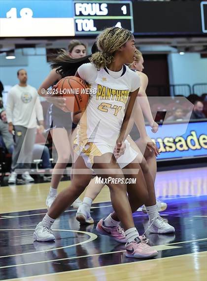 Thumbnail 1 in Walter Panas vs Ursuline (Slam Dunk Showcase) photogallery.