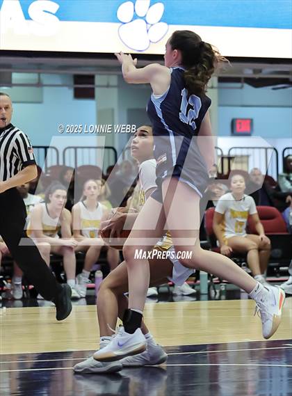 Thumbnail 1 in Walter Panas vs Ursuline (Slam Dunk Showcase) photogallery.