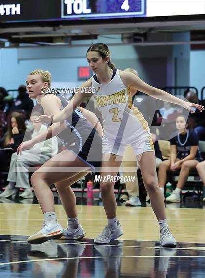 Thumbnail 3 in Walter Panas vs Ursuline (Slam Dunk Showcase) photogallery.