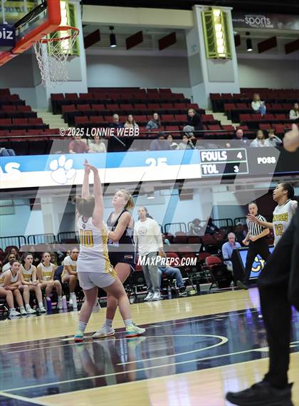 Thumbnail 3 in Walter Panas vs Ursuline (Slam Dunk Showcase) photogallery.