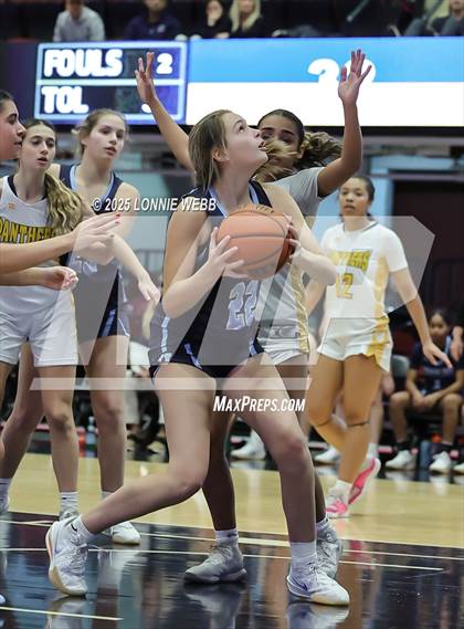 Thumbnail 1 in Walter Panas vs Ursuline (Slam Dunk Showcase) photogallery.