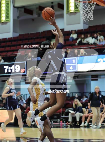 Thumbnail 3 in Walter Panas vs Ursuline (Slam Dunk Showcase) photogallery.