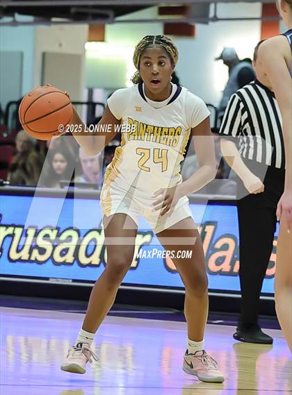 Thumbnail 3 in Walter Panas vs Ursuline (Slam Dunk Showcase) photogallery.