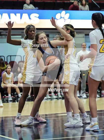 Thumbnail 2 in Walter Panas vs Ursuline (Slam Dunk Showcase) photogallery.