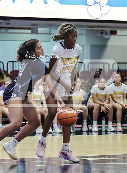 Thumbnail 3 in Walter Panas vs Ursuline (Slam Dunk Showcase) photogallery.