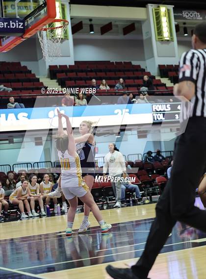 Thumbnail 1 in Walter Panas vs Ursuline (Slam Dunk Showcase) photogallery.