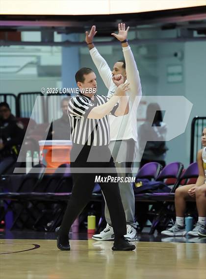 Thumbnail 2 in Walter Panas vs Ursuline (Slam Dunk Showcase) photogallery.