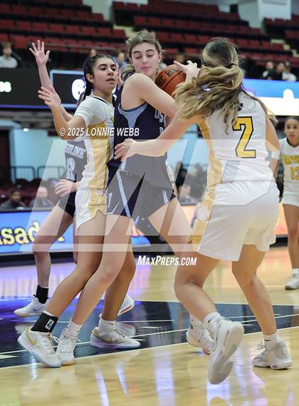 Thumbnail 2 in Walter Panas vs Ursuline (Slam Dunk Showcase) photogallery.