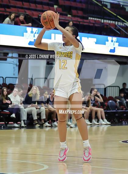 Thumbnail 2 in Walter Panas vs Ursuline (Slam Dunk Showcase) photogallery.