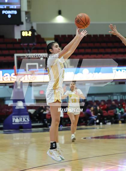 Thumbnail 1 in Walter Panas vs Ursuline (Slam Dunk Showcase) photogallery.