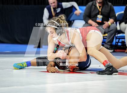 Thumbnail 1 in NYSPHSAA State Championships (Semi-Finals) photogallery.