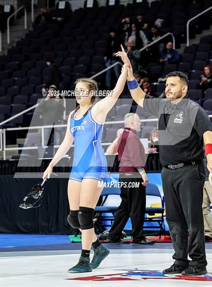Thumbnail 1 in NYSPHSAA State Championships (Semi-Finals) photogallery.