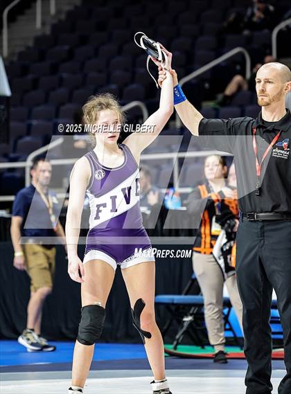 Thumbnail 1 in NYSPHSAA State Championships (Semi-Finals) photogallery.