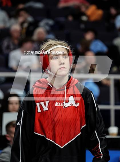 Thumbnail 2 in NYSPHSAA State Championships (Semi-Finals) photogallery.