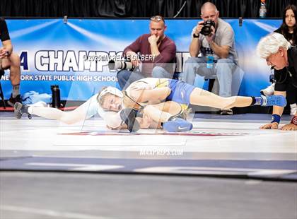 Thumbnail 2 in NYSPHSAA State Championships (Semi-Finals) photogallery.