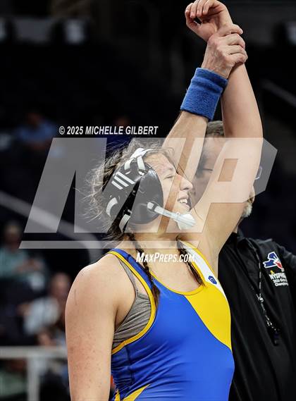 Thumbnail 2 in NYSPHSAA State Championships (Semi-Finals) photogallery.