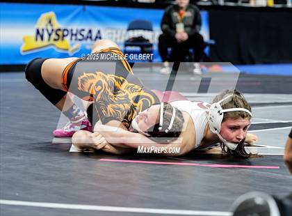 Thumbnail 1 in NYSPHSAA State Championships (Semi-Finals) photogallery.