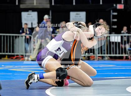 Thumbnail 1 in NYSPHSAA State Championships (Semi-Finals) photogallery.
