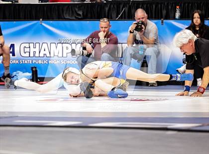 Thumbnail 1 in NYSPHSAA State Championships (Semi-Finals) photogallery.