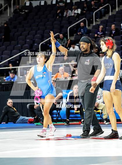 Thumbnail 2 in NYSPHSAA State Championships (Semi-Finals) photogallery.