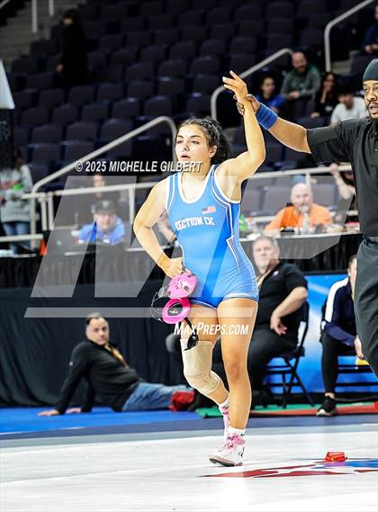 Thumbnail 1 in NYSPHSAA State Championships (Semi-Finals) photogallery.