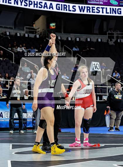 Thumbnail 2 in NYSPHSAA State Championships (Semi-Finals) photogallery.