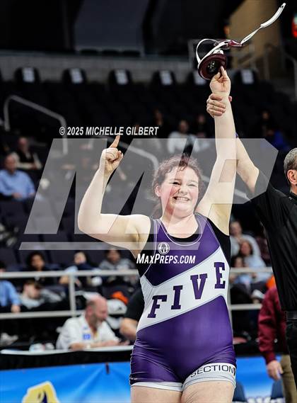 Thumbnail 2 in NYSPHSAA State Championships (Semi-Finals) photogallery.