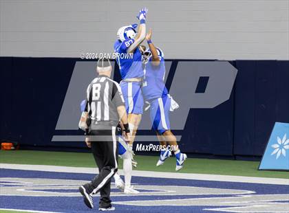 Thumbnail 3 in Honey Grove vs Joaquin (UIL 2A D1 Quarterfinal) photogallery.