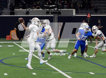 Thumbnail 2 in Honey Grove vs Joaquin (UIL 2A D1 Quarterfinal) photogallery.
