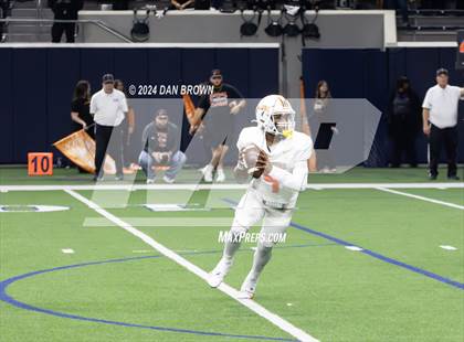 Thumbnail 2 in Honey Grove vs Joaquin (UIL 2A D1 Quarterfinal) photogallery.